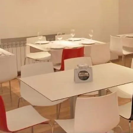 Trefacio Hotell Zamora