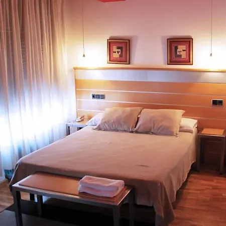 Trefacio Hotell Zamora